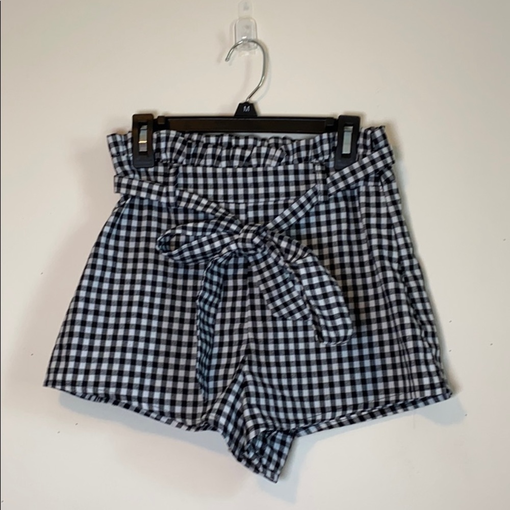 Junior’s High Waisted Checkered Shorts